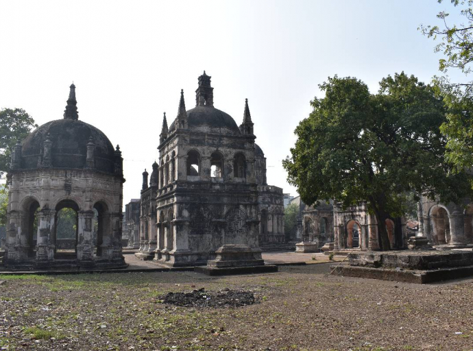 Thesis on the Dutch Cemetery in Surat, India