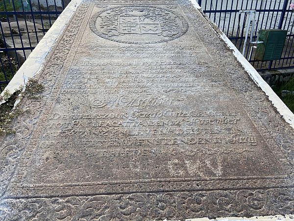 Tombstone of Jan Corte (photo, Ananya Jahanara Kabir 2022)