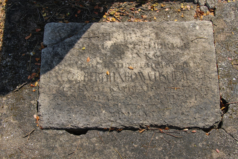 Text plate on the tomb of Weinsheimer (photo René ten Dam, 2020)