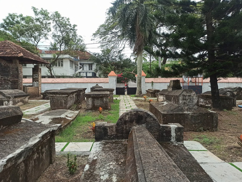 Situation 2021, after the cleaning of the cemetery. (photo Reverend Shinu John Chacko)